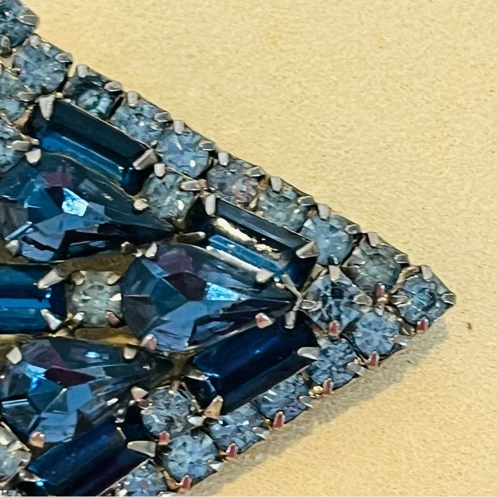 Vintage Light Blue and Navy Blue Gemstone Brooch